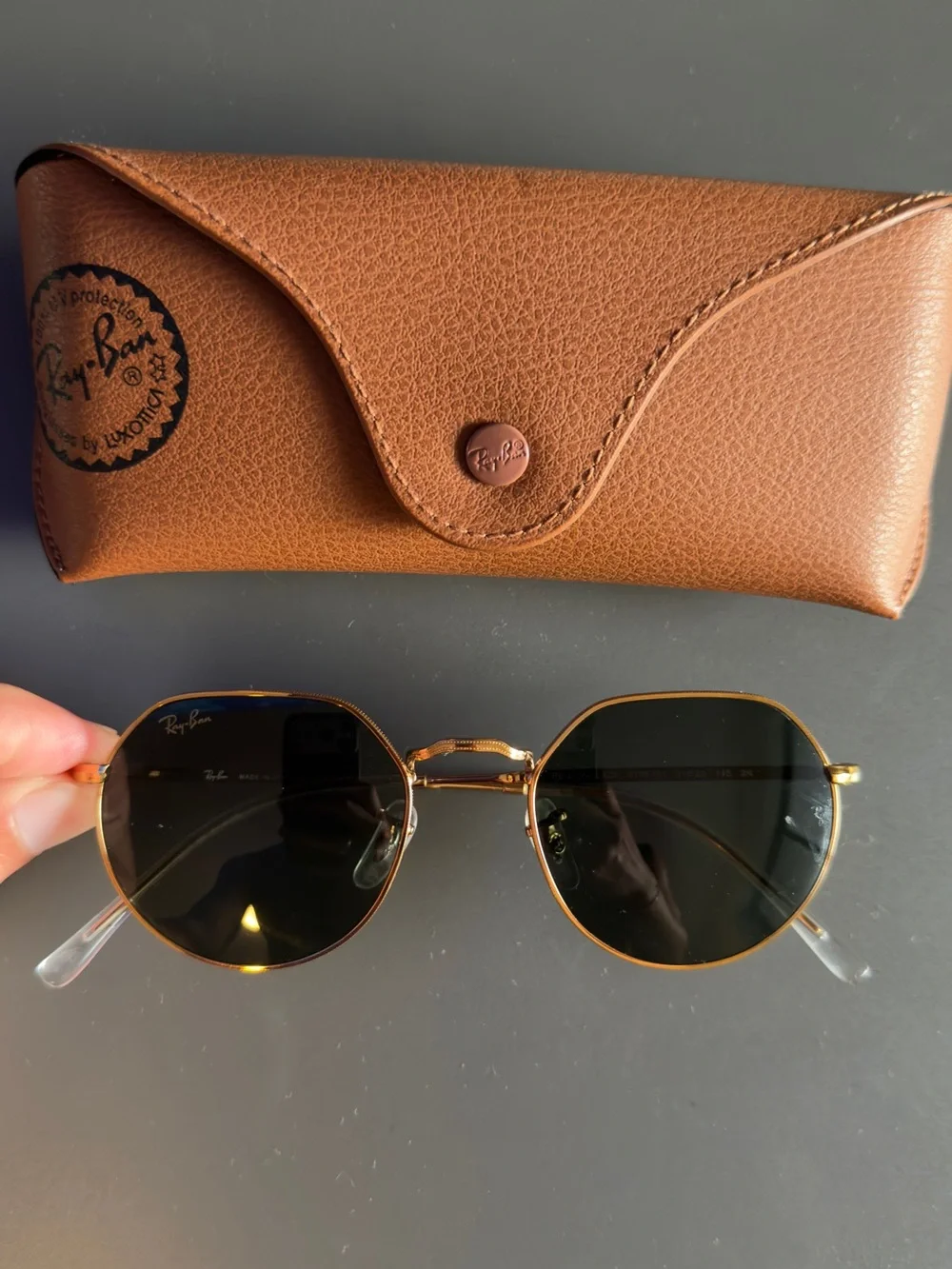 Ray-Ban Gold Frame Dark Green Lens Round Sunglasses with Brown Case